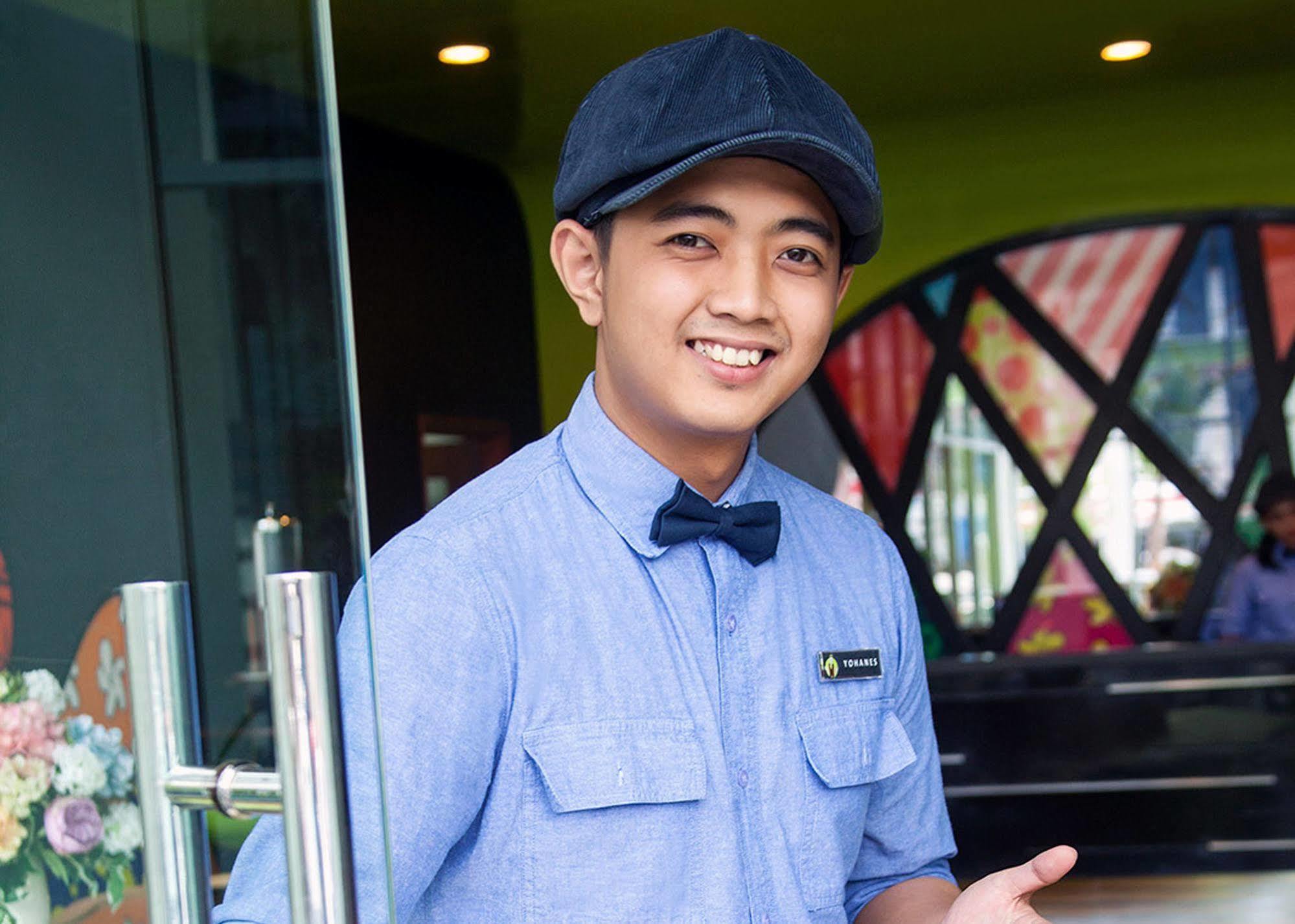 MaxOneHotels.com at Tidar Surabaya Eksteriør billede