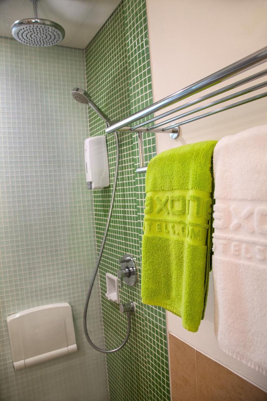 MaxOneHotels.com at Tidar Surabaya Eksteriør billede