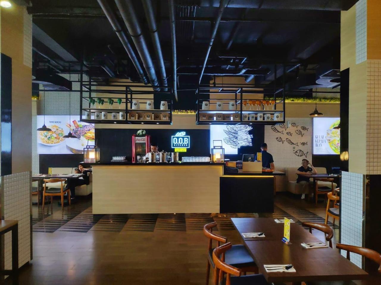 MaxOneHotels.com at Tidar Surabaya Eksteriør billede