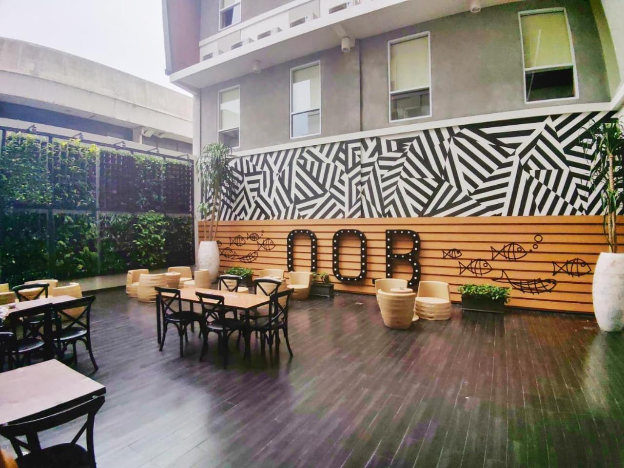 MaxOneHotels.com at Tidar Surabaya Eksteriør billede