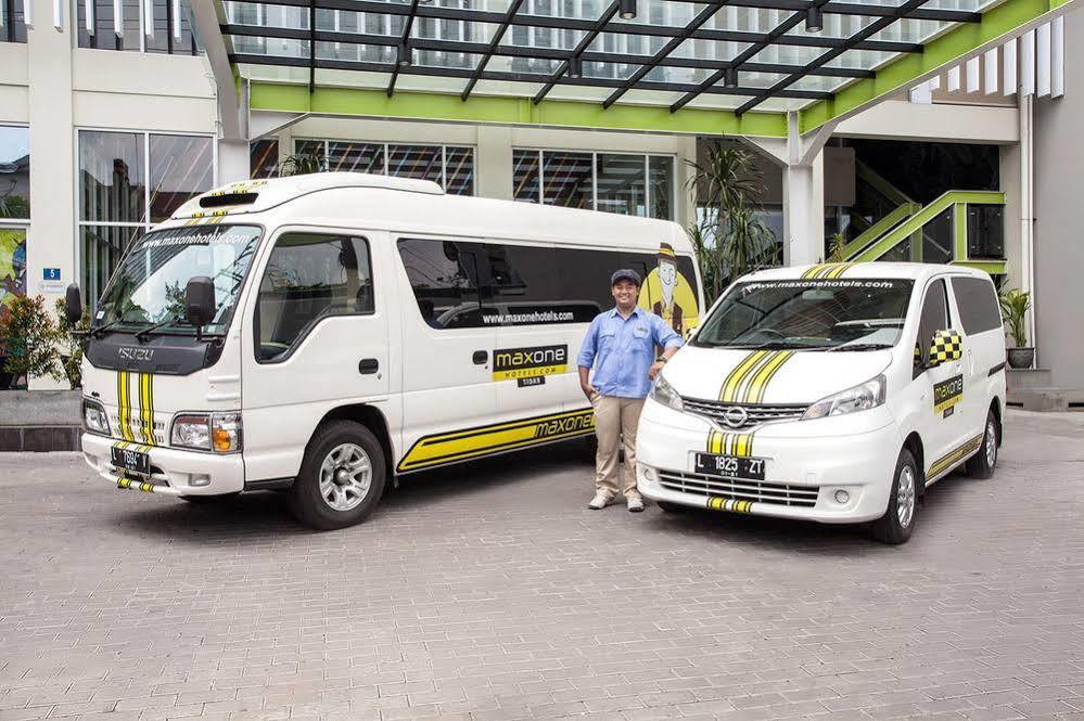 MaxOneHotels.com at Tidar Surabaya Eksteriør billede
