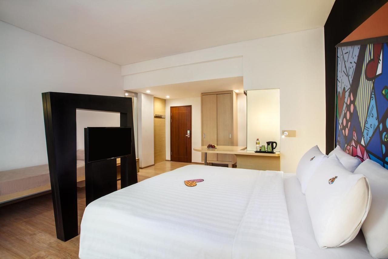 MaxOneHotels.com at Tidar Surabaya Eksteriør billede