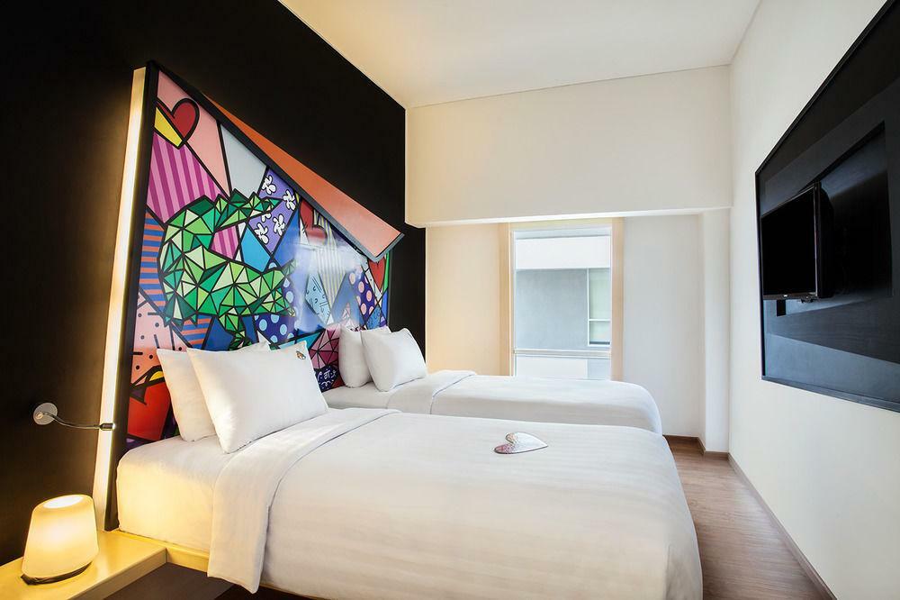 MaxOneHotels.com at Tidar Surabaya Eksteriør billede